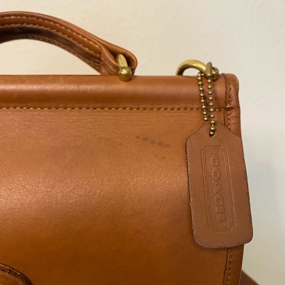 Vintage Coach Willis British Tan 9927 Shoulder Crossbody Bag - Picture 2 of 12